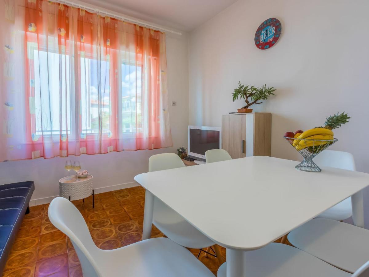 Apartment Tea By Interhome Novi Vinodolski Bagian luar foto